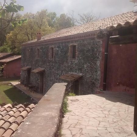 Agriturismo La Caraffara Sull' Etna Puntalazzo Exterior foto
