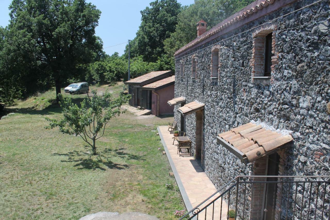 Agriturismo La Caraffara Sull' Etna Puntalazzo Exterior foto