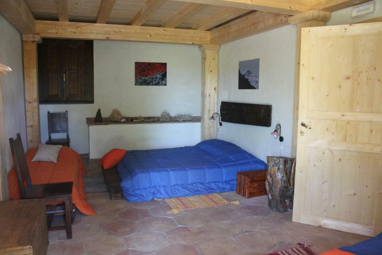 Agriturismo La Caraffara Sull' Etna Puntalazzo Exterior foto