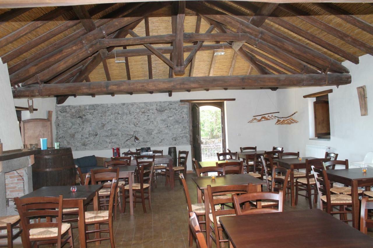 Agriturismo La Caraffara Sull' Etna Puntalazzo Exterior foto