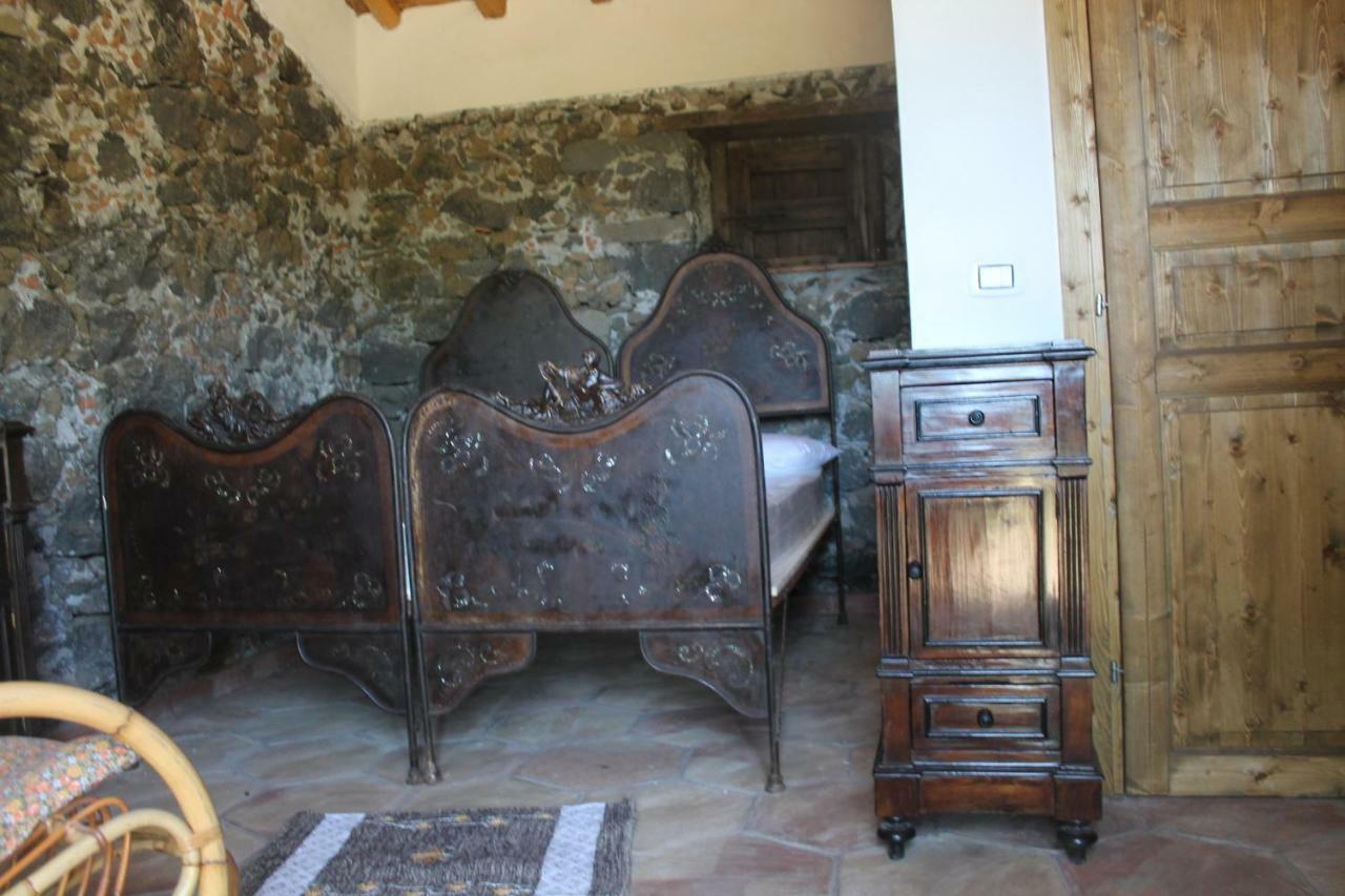 Agriturismo La Caraffara Sull' Etna Puntalazzo Exterior foto