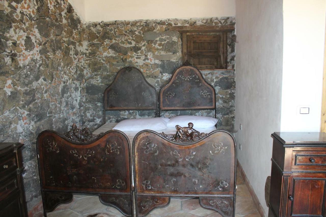 Agriturismo La Caraffara Sull' Etna Puntalazzo Exterior foto