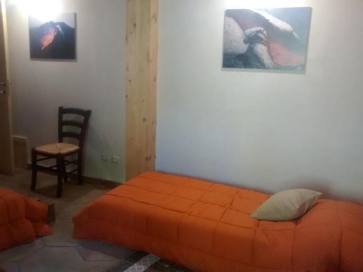 Agriturismo La Caraffara Sull' Etna Puntalazzo Exterior foto