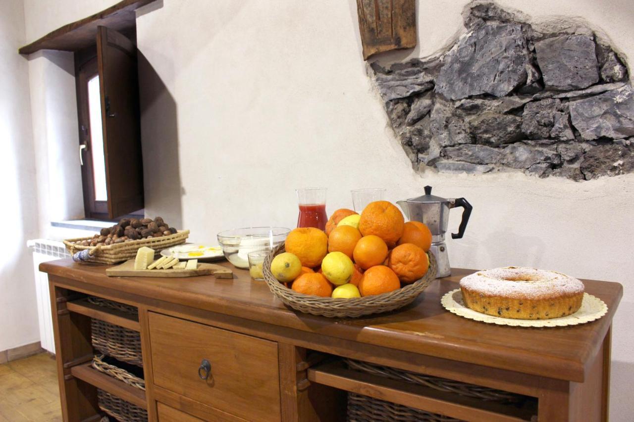 Agriturismo La Caraffara Sull' Etna Puntalazzo Exterior foto